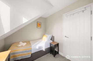Cosy 2 Bed Apartment in Reading by Amber Stays - Perfect for Business & Contractors FREE Parking - 4