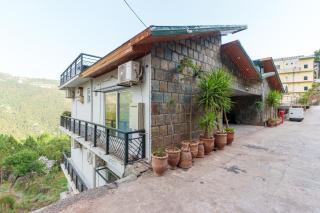 Premium Private Family Cottage in Murree Mountain - 9