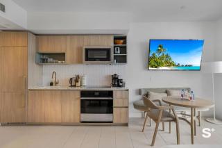 Luxury Studio in Miami - 46th Floor - Pool & Gym - 9