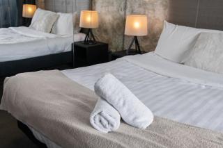 Hearty Milton Apartments - 1