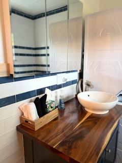 Private Guesthouse Near Seattle & Bellevue - 3