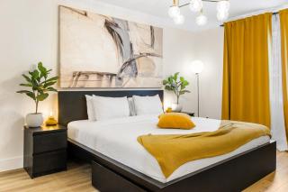 The Laval Luxe 3BR King Bed Free Parking - 3