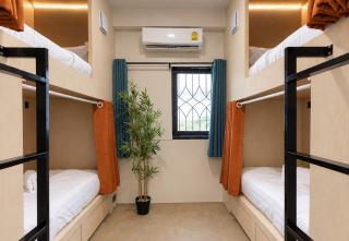 Social Pod Khao San Hostel - 9