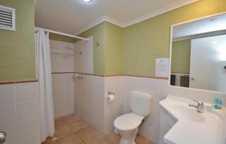 Riverview Holiday Waterfront Apt 2 -Ground Floor - Kalbarri, WA - 4