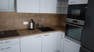 Bright apartment with Private Parking Garage - 5