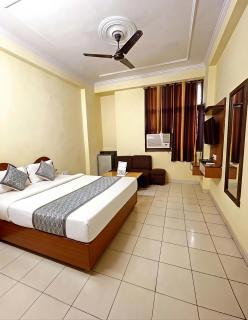 Hotel Silver Shine New Delhi - 1