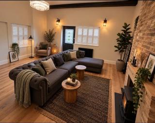 Vicarage 374, Historic 3-Bed 3 bedrooms with Parking - 0