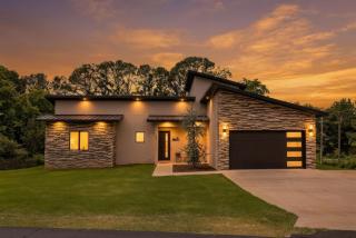 Slickrock Chalet Contemporary Pet friendly Hot tub - 8