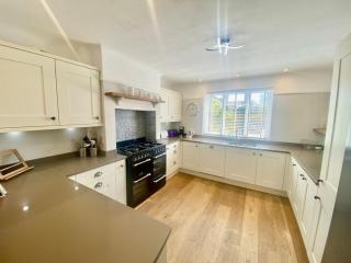 Lymington 3 Bed House close to Marinas, Town River & Coast - 4