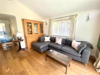 Lymington 3 Bed House close to Marinas, Town River & Coast - 1