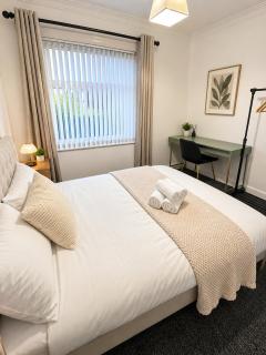 Spacious 3 Bed Coventry, Parking, Contractors & Groups - 4