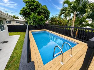 Miami MiMo Studio with Private Outdoor Area - 9