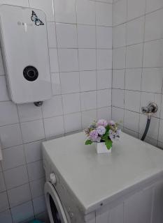 Central Apartment with Private Parking - 2