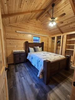 Sweet and Simple Montana Retreat Tucked Away - 9
