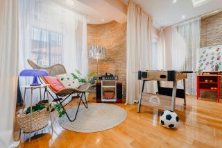 PlayCloud with home cinema, foosball in Old Town - 9