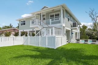 Salt & Sol - Heated Pool -Canal-Front -Golf Cart -Dock - 6