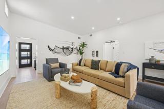 Rod & Reel Retreat - Heated Pool & Spa - Golf Cart - Steps to Beach - 2