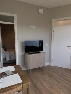 Cosy 1-Bedroom Apartment - 2