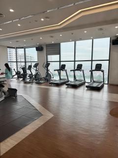 Diamond Crown Modern Luxury Studio Apartment - StayWithTheo Collection - 3
