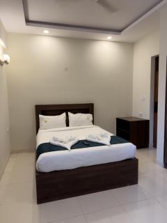 Hotel Elmont, Near EGL, Domlur - 9