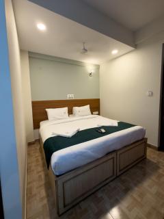 Hotel Elmont, Near EGL, Domlur - 6