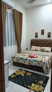 Tengku mohani homestay private pool - 4