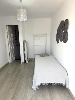 Ático Aguayos con terraza y cuatro dormitorios. - 3
