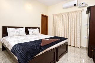 SV Homestay Tirupati - Apartment with Balcony, AC, WIFI, TV and Parking - 4