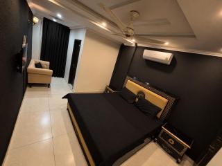 Noir Grand 2BHK Apartment Main Commercial Bahria Town - 1