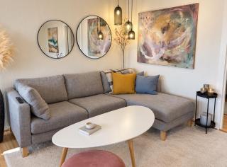 Large Family Apartment near Oslo - 3 Bedrooms, Free Parking, Balcony - 2