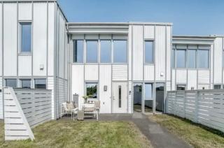 Two-story townhouse with two bedrooms and two bathrooms - 0