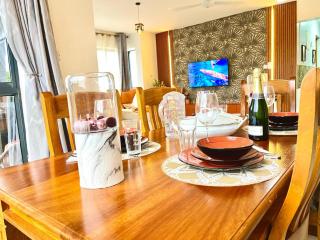 Nyali modern 2 BR Apartment with Pool, AC, Wifi - 4