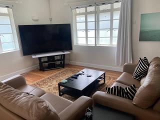 Large 4-bed Retreat Steps to the Beach! - 8
