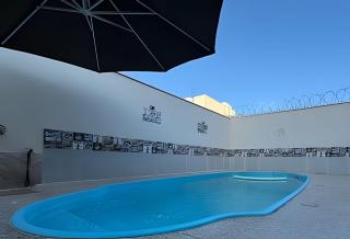 Excelente casa com piscina e hidromassagem - 0