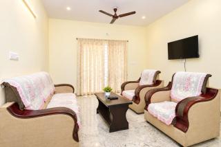 SV Homestay Tirupati - Apartment with Balcony, AC, WIFI, TV and Parking - 5