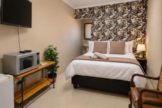 Addo River Den - 1