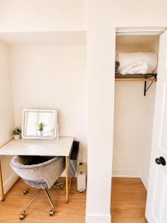 Cozy 1BR, 1BA in Rogers Park WiFi & Parking - 7
