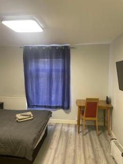 Ensuite Room in Woolwich - 2