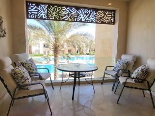 Mangroovy - 2BR La Blanca Pool View - 6