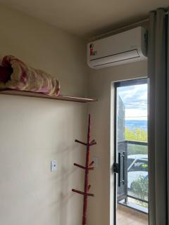 SUITE 03 COM AR CONDICIONADO E VARANDA - Avenida Hospedagem - 1