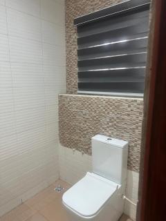 Honeybee Immaculate 3 bedrooms Flat - 7
