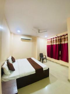 Hotel Toran - 4