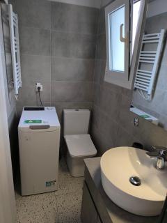 Grandma's Premium Stay, Fiber, near Piraeus Port - 8