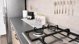 Deluxe by Hillside Apartments - 3