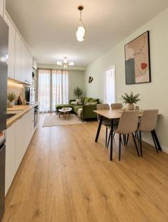 Golden Tower Panoramic Two Bedroom Apartment - 9