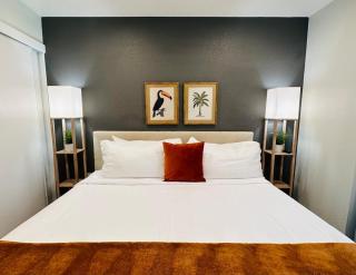 Fully Remodeled 2BR Condo near Strip & Conv Center - 4
