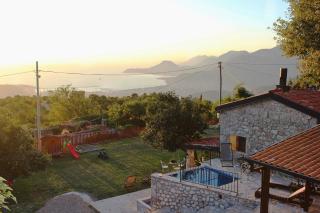 Old stone house with swimming pool Etno House Perazic - 0
