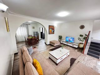 MIRA Stays , Stylish 2 Bedroom Apartment - 8
