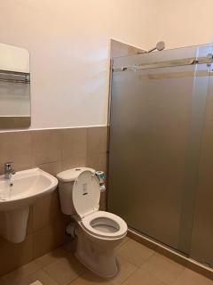 Elegant 3BR Lakeside Retreat PearlMarina, Garuga - 7