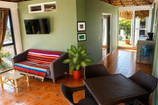 Spacious 1BR Ocean View Penthouse w Private Rooftop - 3